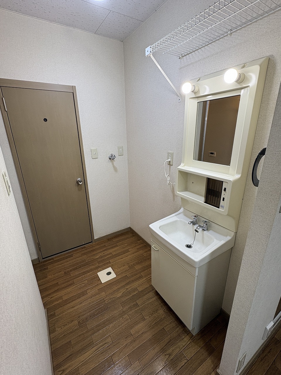 エスクィーナ若宮Aの内装写真