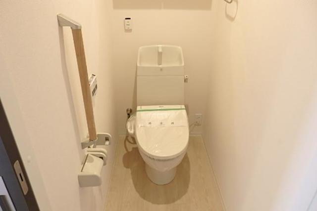 南海高野線 中百舌鳥駅 徒歩5分 5階建 築10年のトイレ写真