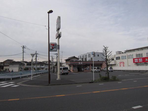 コンビニ　セブンイレブン（コンビニ）まで120m