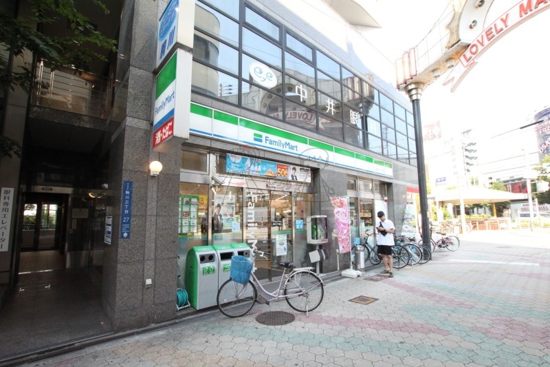 コンビニ　ファミリーマート駒川三丁目店（コンビニ）まで149m