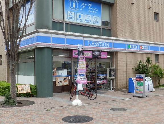 コンビニ　ローソン月島駅前店（コンビニ）まで216m
