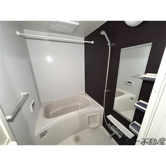 バス・シャワールーム　バスルーム