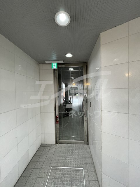 地下鉄谷町線 天満橋駅 徒歩4分 8階建 築33年の外観写真