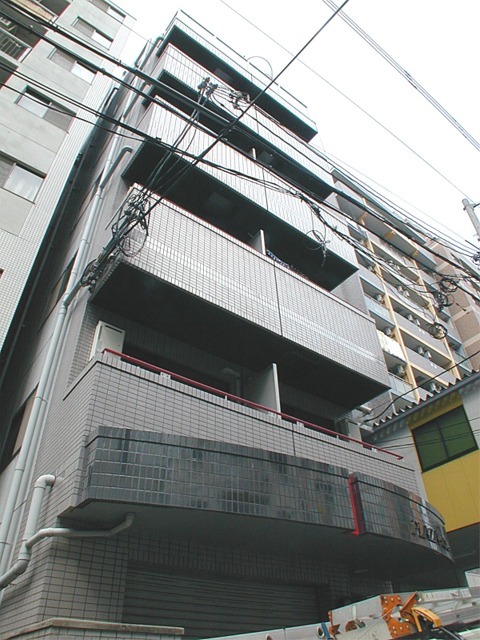 地下鉄谷町線 天満橋駅 徒歩4分 8階建 築33年の外観写真