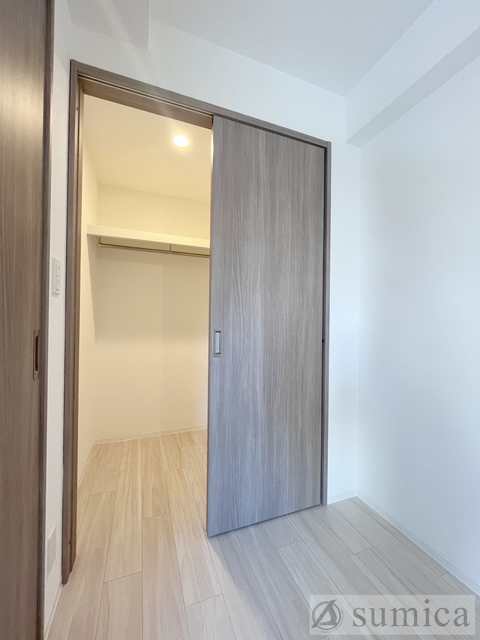 収納　階数により内装色が異なります
