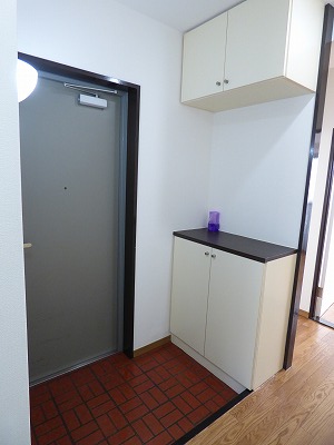 玄関　※別部屋参考写真