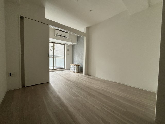 セレニテ神戸ミラクの居間写真