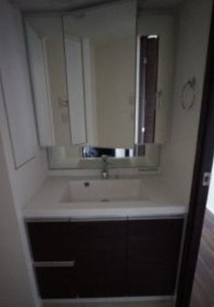洗面設備　写真は同タイプ住居です。