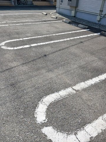 駐車場　駐車場完備です