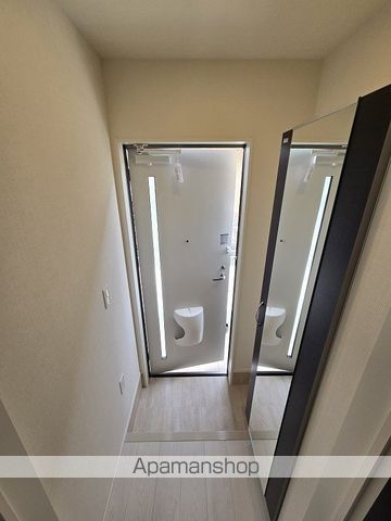 ＪＲ青梅線 牛浜駅 徒歩12分 2階建 築2年の玄関写真