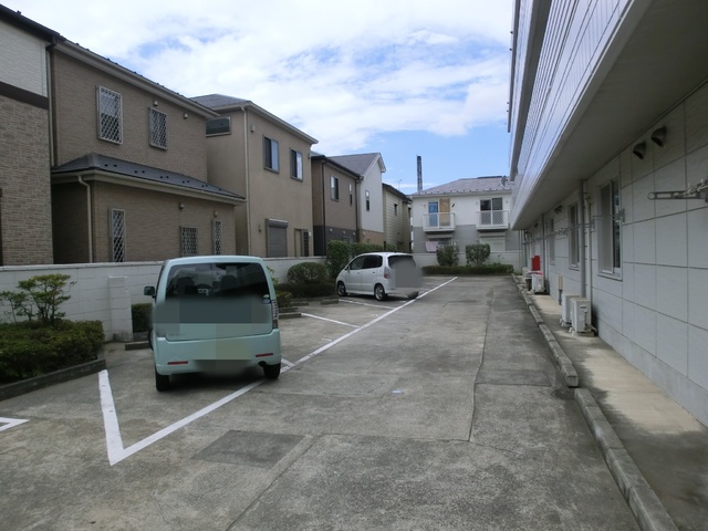 駐車場　駐車場空き有(要確認)