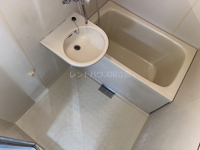 ＪＲ中央線 国分寺駅 徒歩15分 2階建 築40年の風呂写真