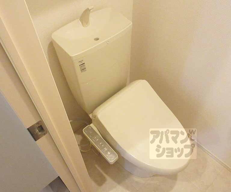 トイレ　ウォシュレットつき！
