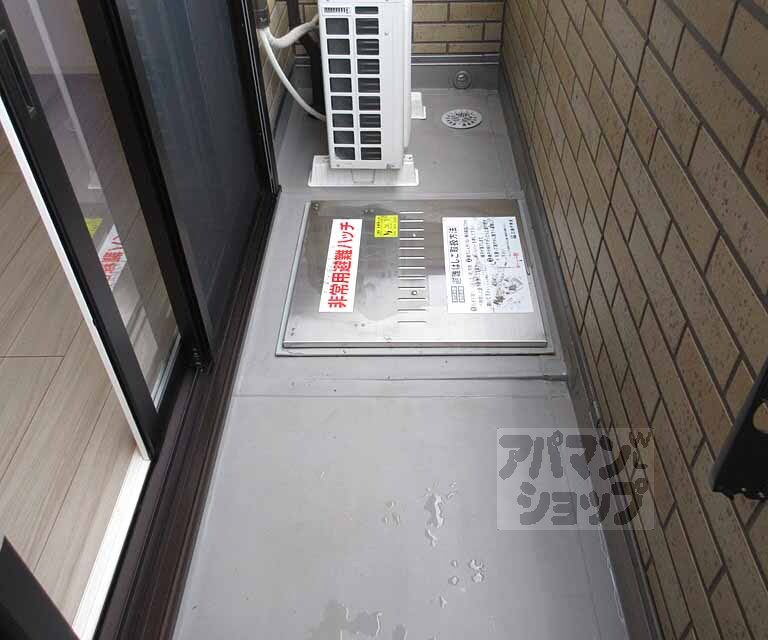 バルコニー　バルコニー広々！
