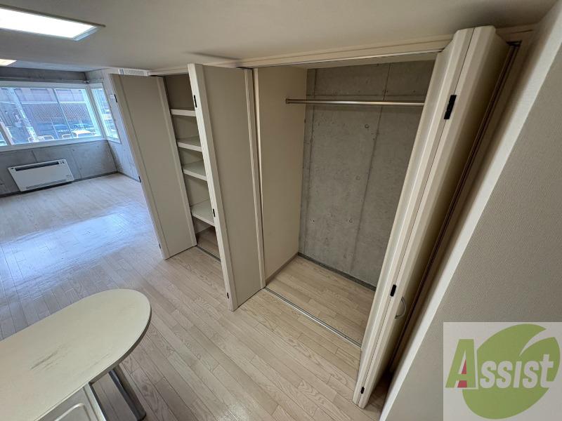 収納　寝室の収納です。部屋がすっきり片付きます。