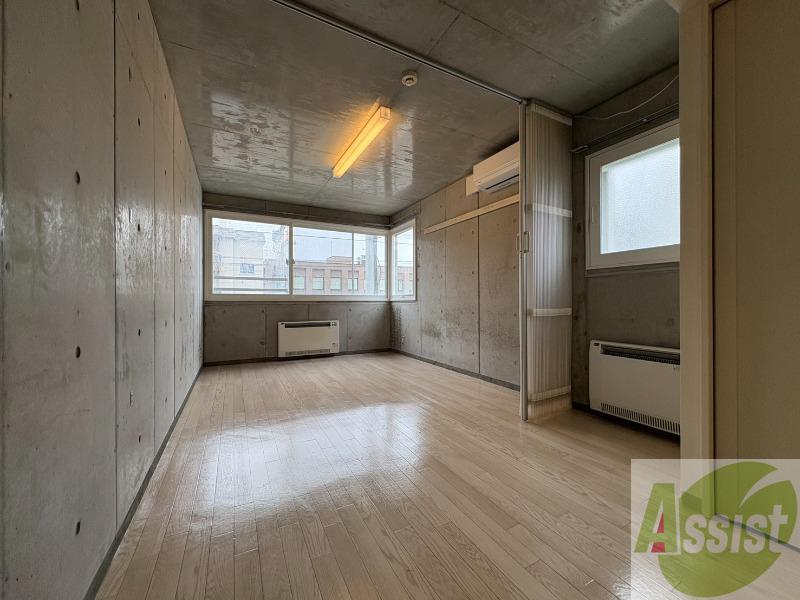 居室・リビング　広くてキレイなお部屋が広がっていて、充実した生活が送れそう。