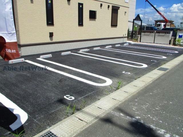 駐車場　駐車場