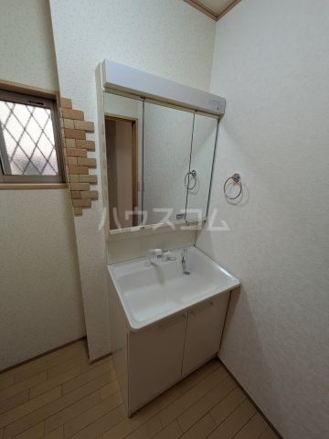 飯山満町戸建0001の内装写真