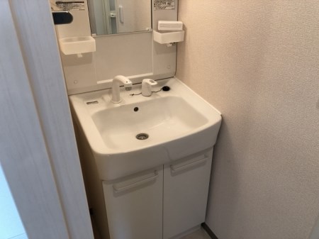 洗面設備　独立洗面台です。