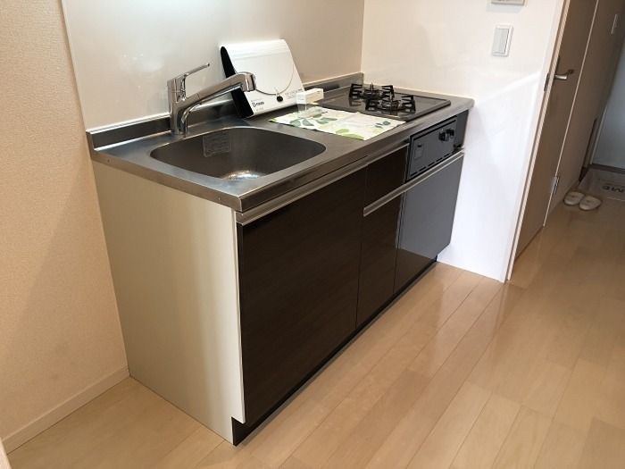 キッチン　２口ガスコンロのシステムキッチンです。