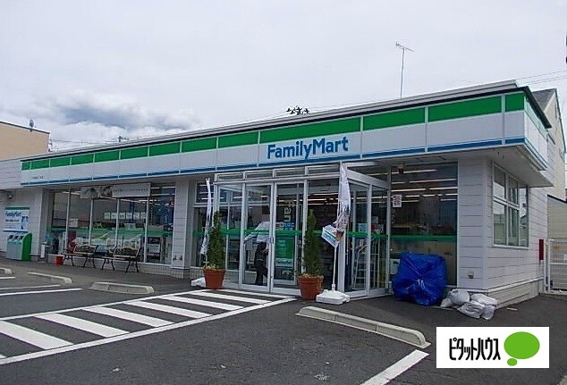 コンビニ　ファミリーマート八戸根城五丁目店（コンビニ）まで310m
