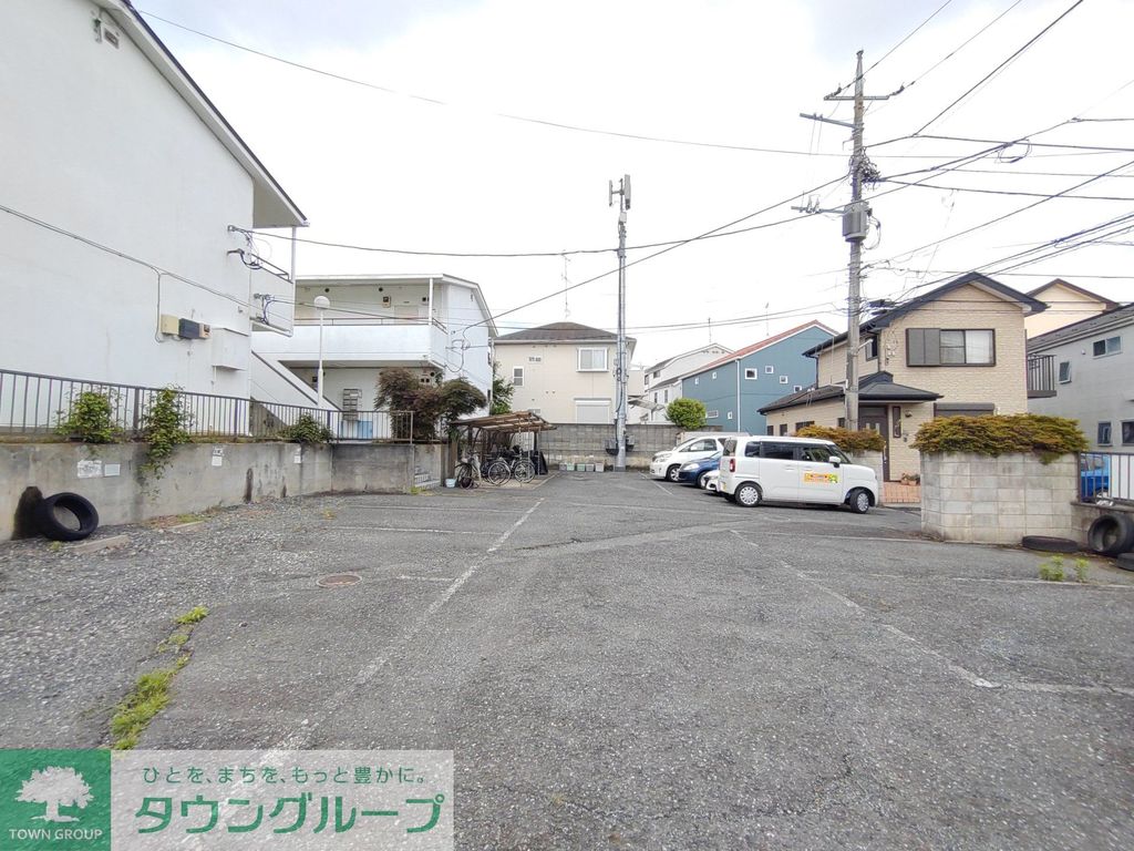 駐車場　駐車場