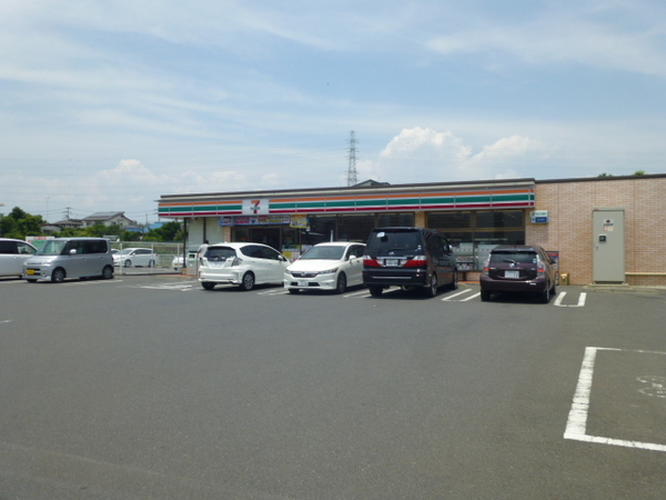 コンビニ　セブンイレブン小田原上新田店（コンビニ）まで164m