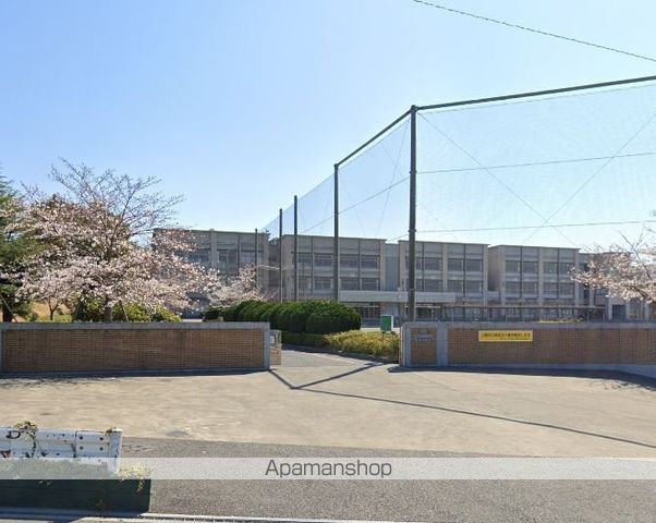 中学校　藤沢市立片瀬中学校（中学校）まで1133m