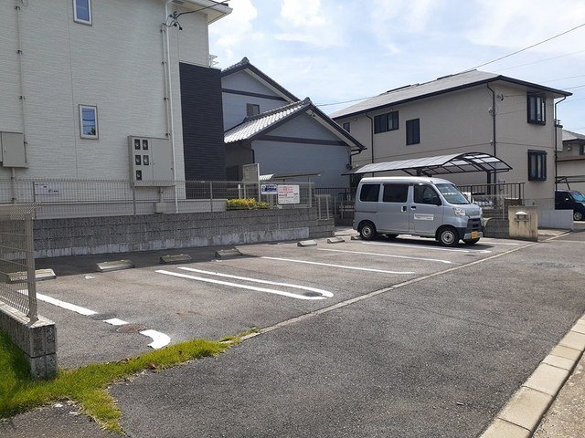 駐車場　駐車スペースもあります