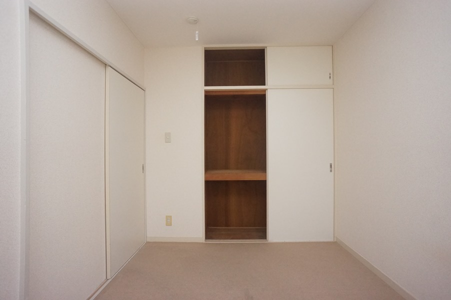 収納　北側洋室収納あります！