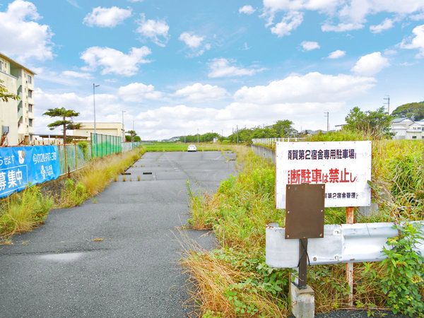 【掛川市西大渕のマンションの駐車場】