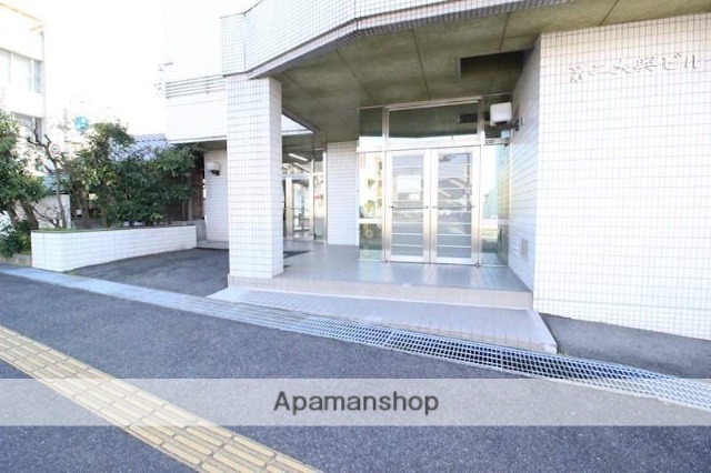 エントランス　駐車場