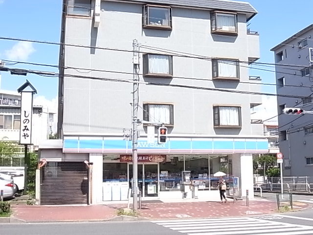 コンビニ　ローソン稲城大丸店（コンビニ）まで318m