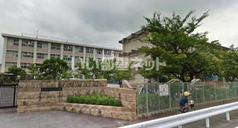 小学校　岐阜市立長良東小学校（小学校）まで1351m