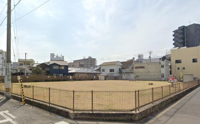 【高松市築地町のマンションの公園】