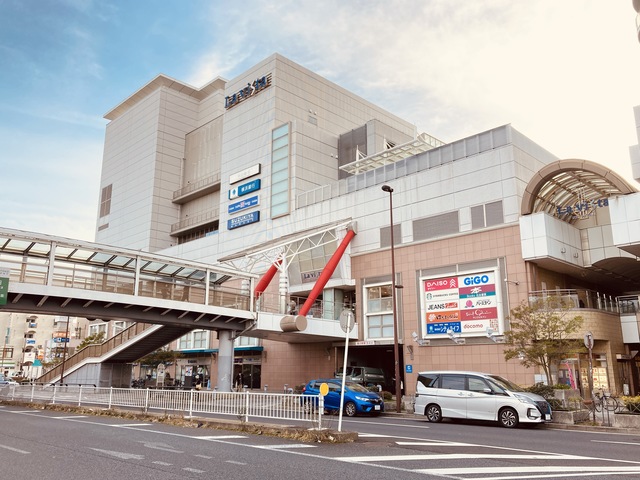 ショッピングセンター　らびすた新杉田（ショッピングセンター）まで662m