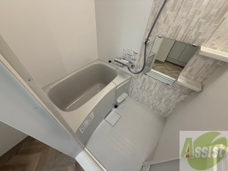 バス・シャワールーム　お風呂になります。一日の疲れを癒してくださいね。