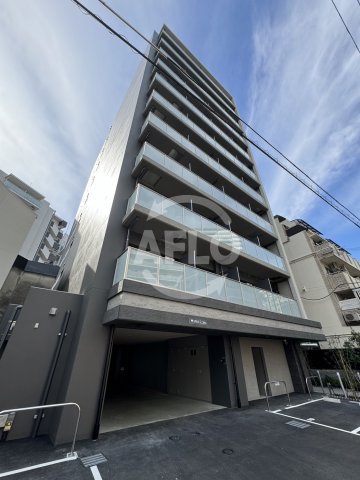 【大阪市北区堂山町のマンションの建物外観】