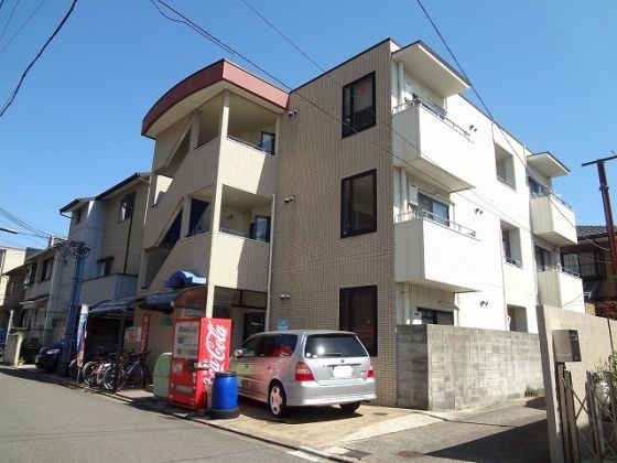 マンションTATSUMIYAの建物外観