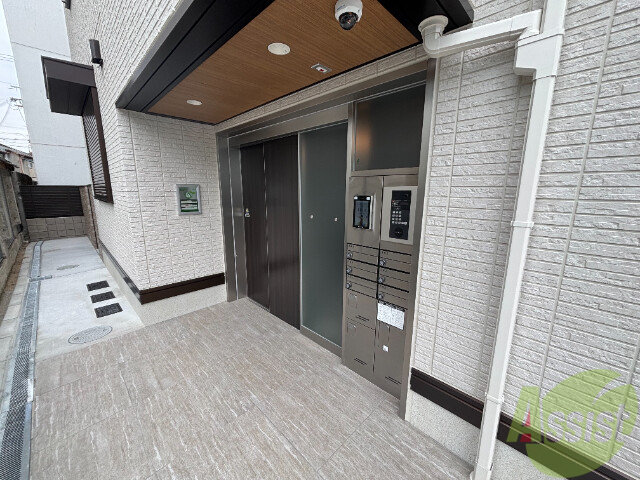 【大阪市淀川区三津屋南のアパートのエントランス】