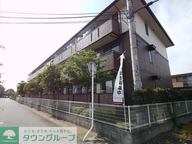 さいたま市北区吉野町のアパートの建物外観