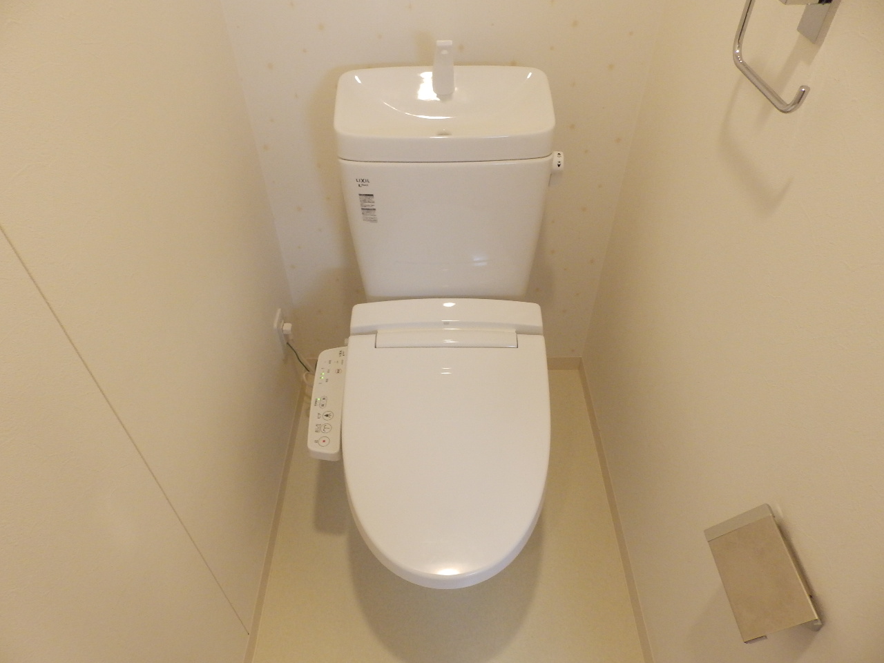 トイレ　ウォシュレット