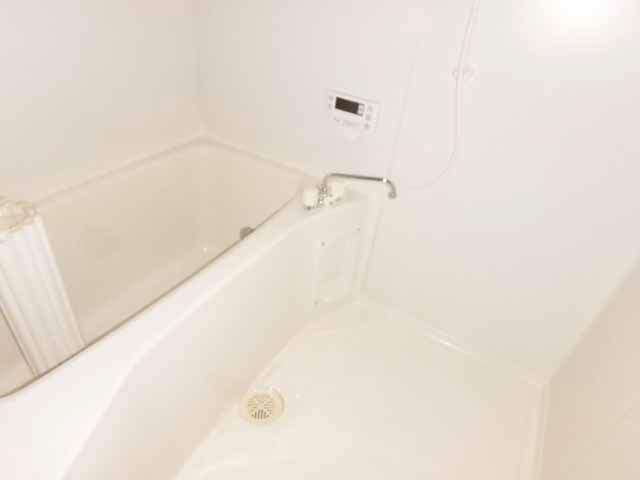 バス・シャワールーム　追い焚き付きでいつでも温かいお風呂に浸かれます☆（イメージ）