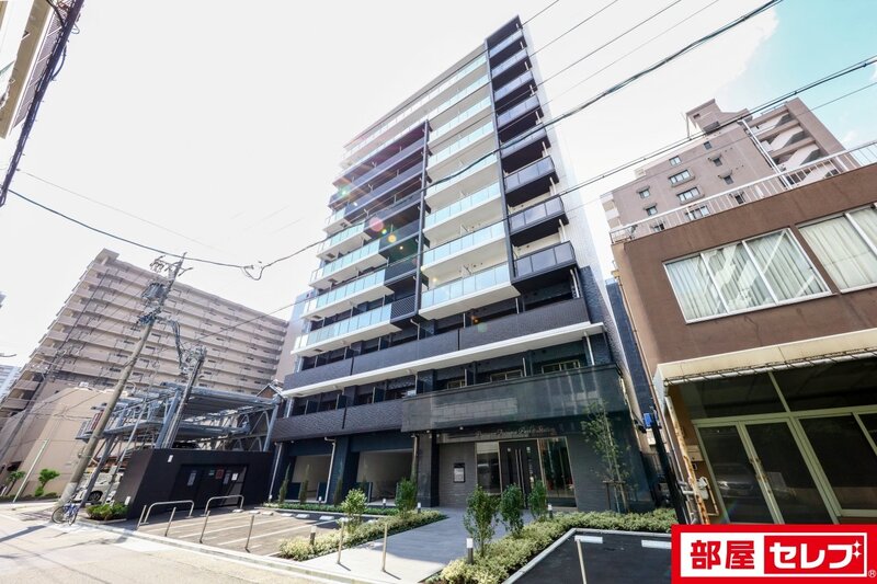 建物外観　建物　外観（横）