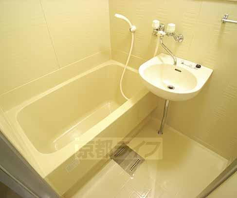 バス・シャワールーム　お風呂です。