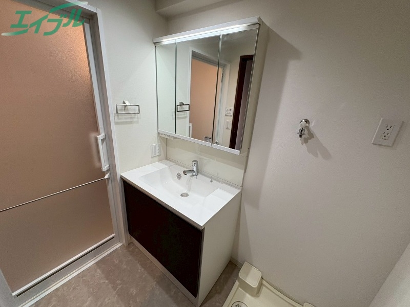 洗面設備　同物件別室写真