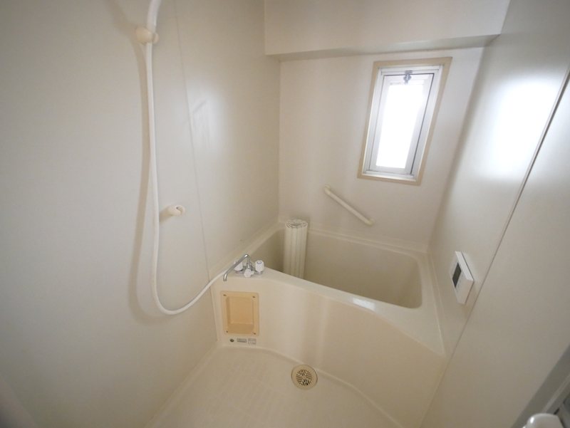 バス・シャワールーム　追焚き給湯付き