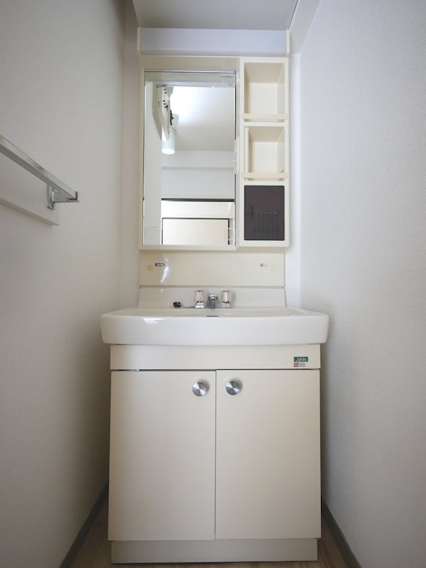 洗面設備　洗面化粧台