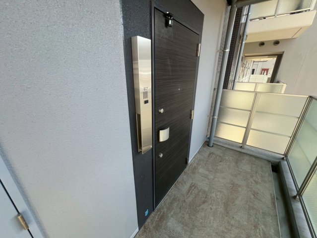 バルコニー　お洗濯にも便利なバルコニー付き