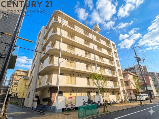 建物外観　防犯カメラ付きでセキュリティ面も安心です。